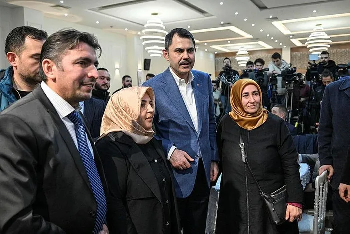 ak-parti-ibb-baskan-adayi-murat-kurum-1-nisani-isaret-etti-emekcilerimizi-ezdirmeyecegiz-1705517993641.jpeg Cumhur İttifakı'nın İBB Başkan adayı Murat Kurum 1 Nisan'ı işaret etti: Emekçilerimizi ezdirmeyeceğiz!-7