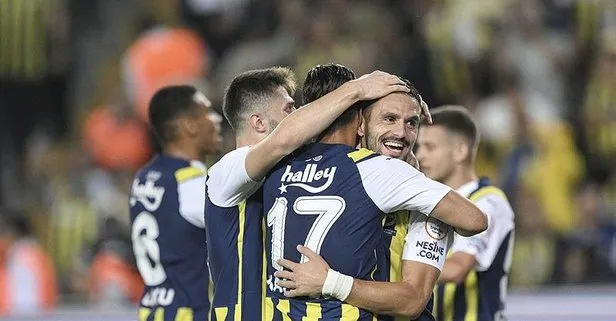 Kadıköy’de gol yağmuru! Fenerbahçe 4-0 Başakşehir MAÇ SONUCU ÖZET