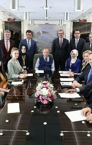 Başkan Erdoğan'dan altılı muhalefet masasına HDP tepkisi: Masanın altında kimlerin olduğunu bulmaları lazım