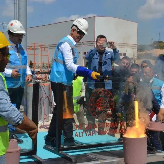 Dev projenin ilk kaynağını Bakan Uraloğlu yaptı!