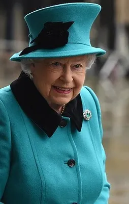 Kraliçe'nin yeni maaşı dudak uçuklattı!