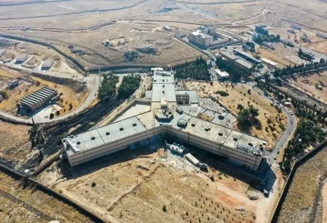 esadin-hapishanelerinde-insanlik-sucu-gunluk-50den-fazla-ceset-fotograflandi-1738878506624.jpeg Esad'ın hapishanelerinde insanlık suçu: Günlük 50’den fazla ceset fotoğraflandı!