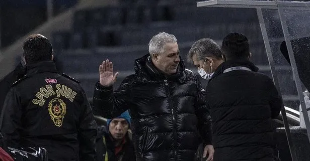 Çaykur Rizespor Teknik Direktörü Marius Sumudica rahatsızlık geçirdi ve istifadan döndü!