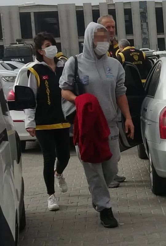 2-ilde-fuhus-operasyonu-5-trans-bireye-gozalti-1649348209058.jpg 2 ilde fuhuş operasyonu: 5 trans bireye gözaltı-2