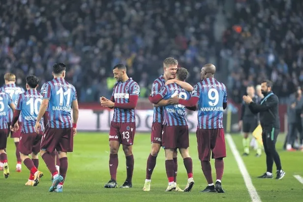 super-ligde-siddetli-firtina-trabzonspor-en-yakin-rakibi-konyasporu-yenerek-sampiyonluk-icin-geri-sayima-gecti-1644787607551.jpeg