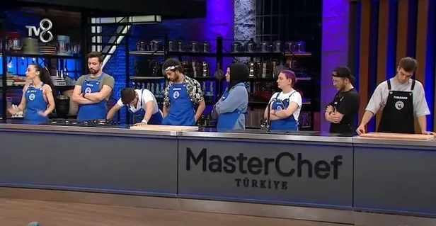 Masterchef evlerinde neler oluyor Mehmet Yalçınkaya her şeyi kenara bıraktı bir bir anlattı! Tam 8 erkek bir odada...-5