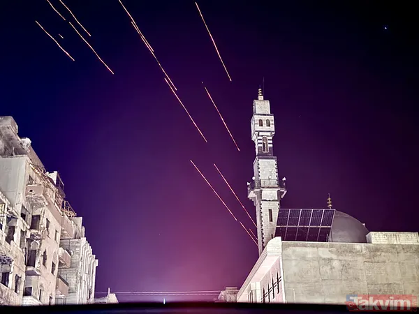 Esad rejiminin yıkılması sonrası Suriye meydanları bayram yeri! Şam, Halep, Humus... Başkan Erdoğan'a teşekkür - 18