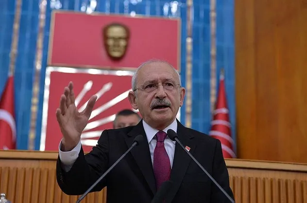 CHP'deki kumpasın amacı "terli kahramanın" önünü açmak mı?