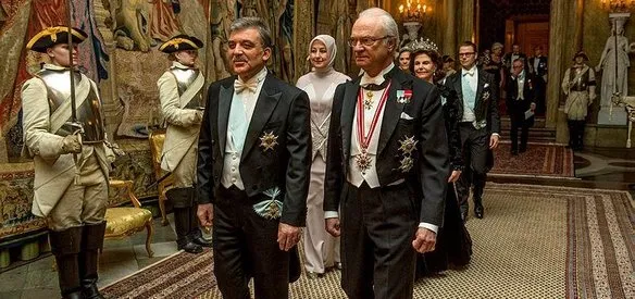 İsveç'i ziyaret eden Cumhurbaşkanı Abdullah Gül'e, Kral Carl XVI. Gustaf tarafından İsveç'in yabancı devlet ve hükümet başkanlarına verilen en üst düzey nişanı olan ''Serafim Nişanı'' takdim edildi