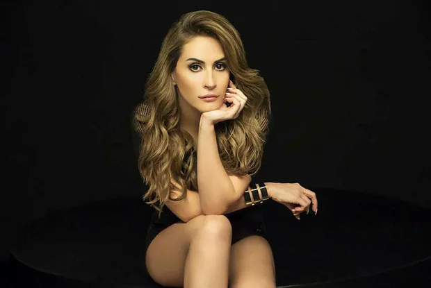 Aynur Aydın'a Makedonya konserinde taciz şoku: Tüm gece en ön sırada oturup...-4