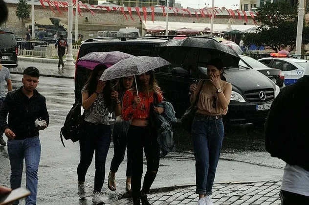 Meteoroloji'den İstanbul'a son dakika yağış uyarısı geldi!