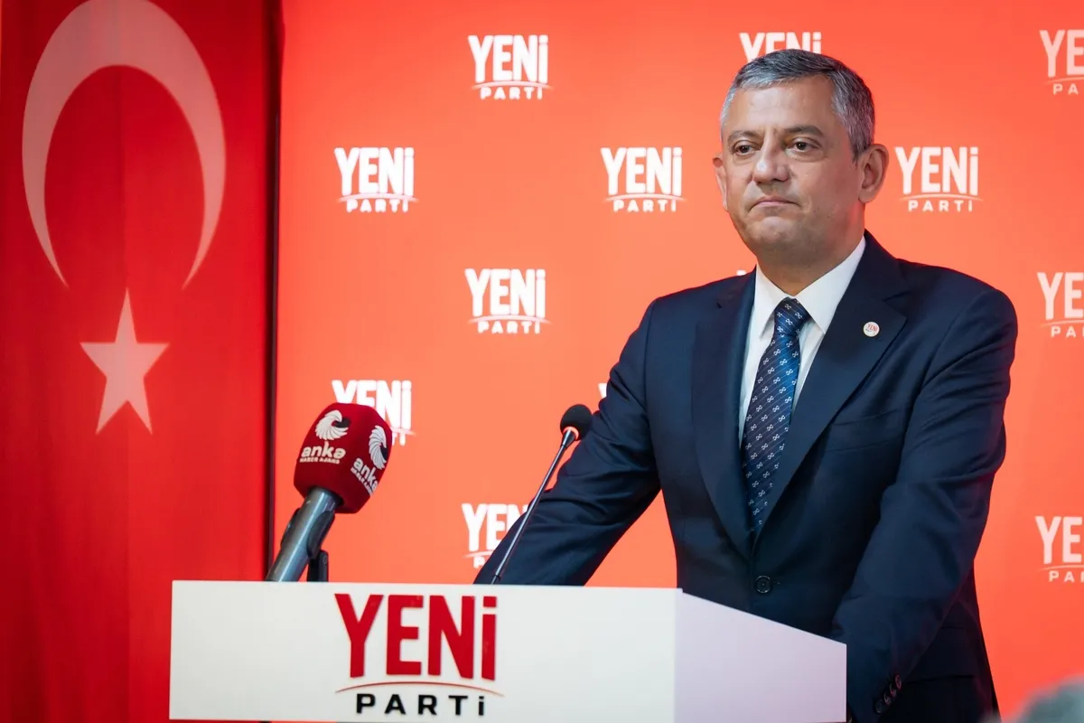 eski-ve-yeni-chpnin-helal-para-kavgasi-suruyor-ozgur-ozel-alindim-dedi-muharrem-ince-ne-mesaj-atti-1788248876440.jpeg CHP ve Yeni'nin "helal-haram" kavgası büyüyor! Özgür Özel "alındım" deyip "Memleket" ifşalarına başladı: Muharrem İnce ne mesaj attı?-4