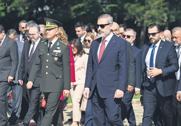 disisleri-bakani-hakan-fidandan-net-mesaj-ab-turkiyesiz-olamaz-1691446159689.jpeg Dışişleri Bakanı Hakan Fidan'dan net mesaj! AB Türkiye’siz olamaz-2