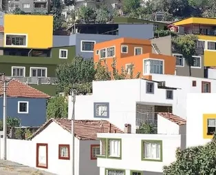 CHP işi kentsel dönüşüm! Gecekondu duvarlarını boyayarak depreme önlem alıyorlar