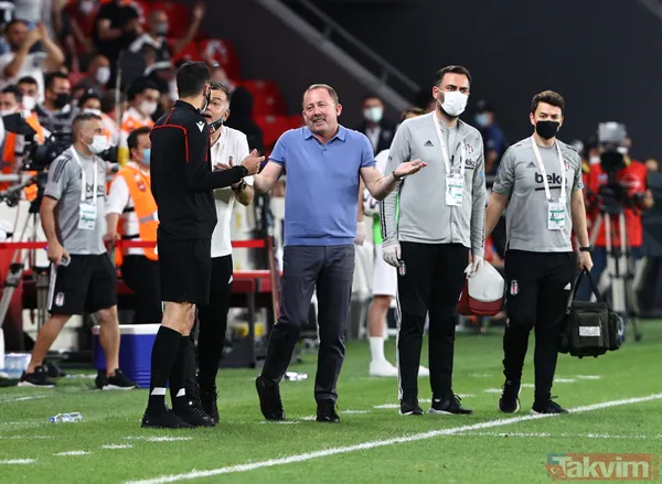 Ziraat Türkiye Kupası'nı kazanan Beşiktaş kupayı kaldırdı! İşte kutlamalardan kareler... - 17