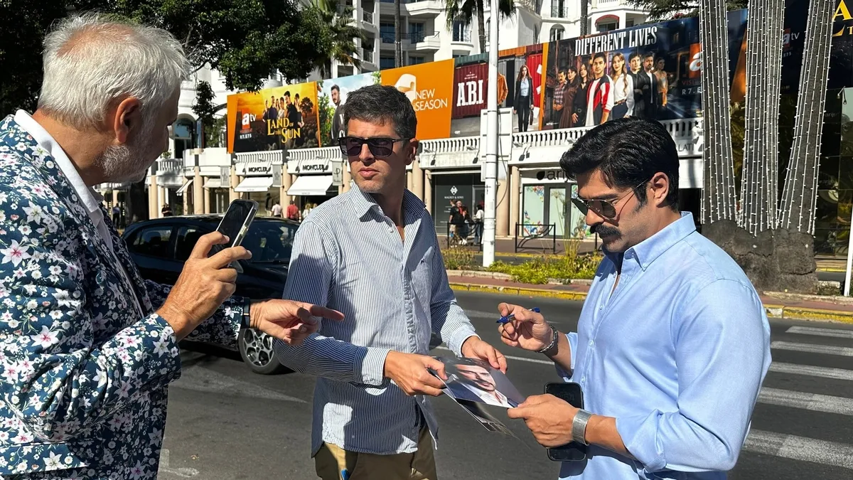 "Güneşin Doğduğu Yer" Cannes MIPCOM'da vitrine çıktı! atv'nin yıldızı Burak Özçivit ilgi odağı oldu