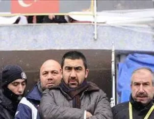Ümit Özat'a saldırı