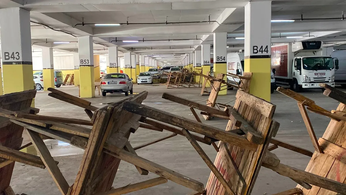 istanbul-bayrampasada-pazar-yerinde-erkek-cesedi-bulundu-1784543594295.jpeg Bayrampaşa'daki kapalı pazar yerinde erkek cesedi bulundu: Polis inceleme başlattı-4