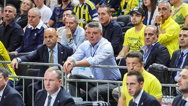 Fenerbahçe scout ekibiyle yolları ayırdı