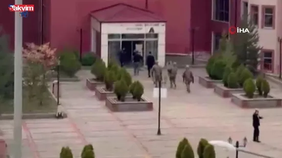 Gümüşhane Üniversitesi'nde silahlı rehine krizi!