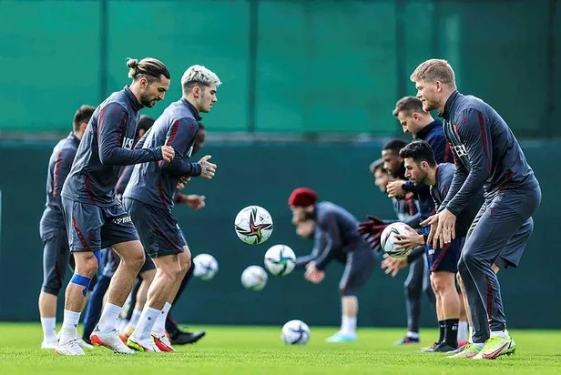 galatasarayda-kaleci-krizi-cozulmeye-calisiyor-gorusmeler-tam-gaz-devam-ediyor-1641509866123.jpeg Galatasaray'da kaleci krizi çözülmeye çalışılıyor! Görüşmeler tam gaz devam ediyor-14