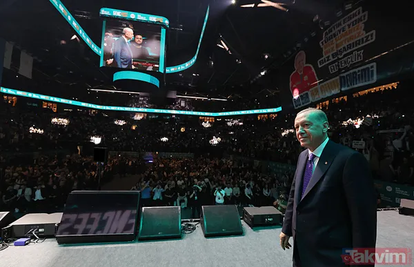 Sahnede ne konuştular? Sagopa Kajmer'den Başkan Erdoğan'a teşekkür: "Üç şarkımı dinledi, beni mutlu etti" - 3