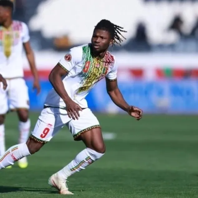 El Bilal Toure ülkesini yaktı!