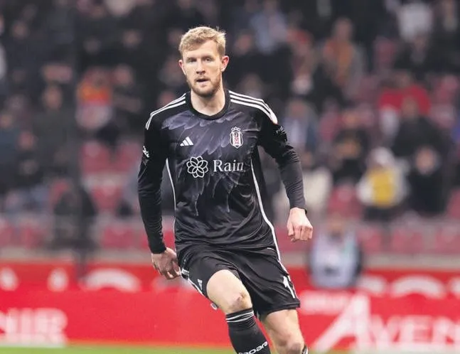 Joe Worrall satış listesinde