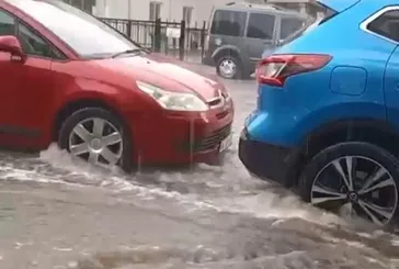 Ankara'yı sel aldı! Meteoroloji ve AFAD peş peşe uyarmıştı! Yollar göle döndü | Ankara hava durumu