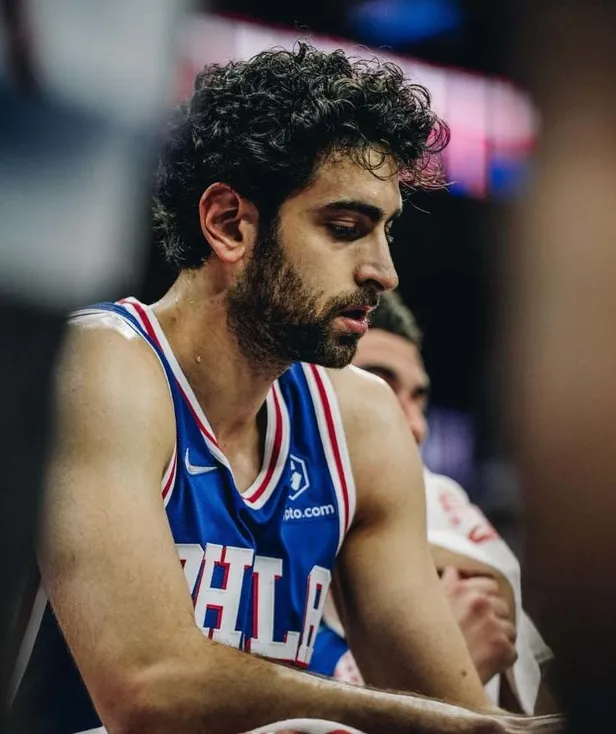 furkan-korkmaz-kimdir-kac-yasinda-irem-sak-ve-furkan-korkmaz-arasinda-yas-farki-kac-iste-basketbolcu-hakkinda-1654759674841.jpg Furkan Korkmaz kimdir, kaç yaşında? İrem Sak ve Furkan Korkmaz arasında yaş farkı kaç? İşte basketbolcu hakkında bilgiler-4