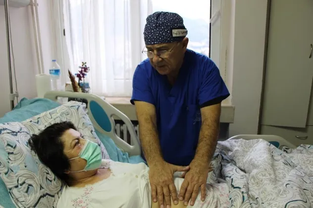 Karın ağrısıyla hastaneye gitti: 8 kiloluk kitle çıktı