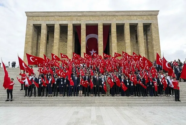 19 Mayıs Atatürk'ü Anma, Gençlik ve Spor Bayramı tüm yurtta kutlanıyor-7