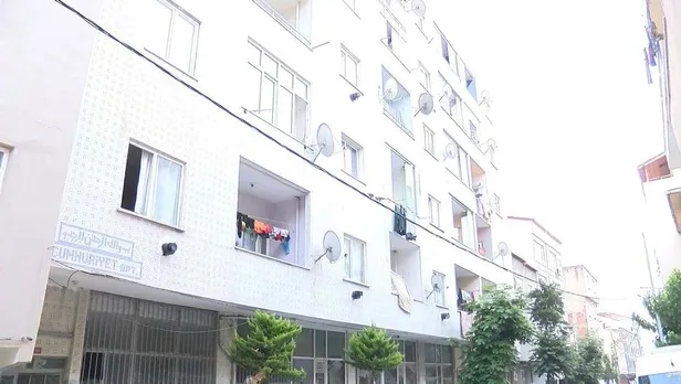 Küçükçekmece'de kan donduran görüntü! Acımasız baba çocuğunu tavana asarak dövdü-4