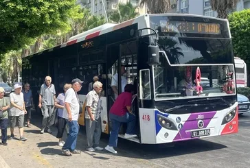 Adana’da 45 dereceyi bulan bunaltıcı sıcaklarda toplu taşıma klimaları açılmıyor, vatandaşlar isyanda!