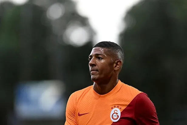 patrick-van-aanholttan-galatasaraya-kotu-haber-koronavirus-testi-pozitif-cikti-1641235755286.jpeg Patrick van Aanholt'tan Galatasaray'a kötü haber! Koronavirüs testi pozitif çıktı-3