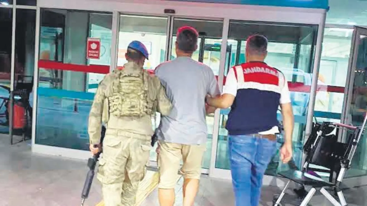 FETÖ'nün dev istihbarat arşivi ile ilgili çarpıcı bilgiler ortaya çıktı: Garson çözüldü! Operasyonlar başladı I 27 şüpheli yakalandı