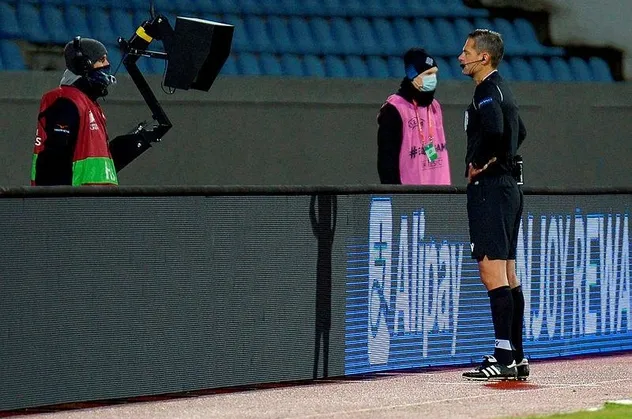 SON DAKİKA: FIFA'dan tarihi VAR kararı! İsyan bitecek