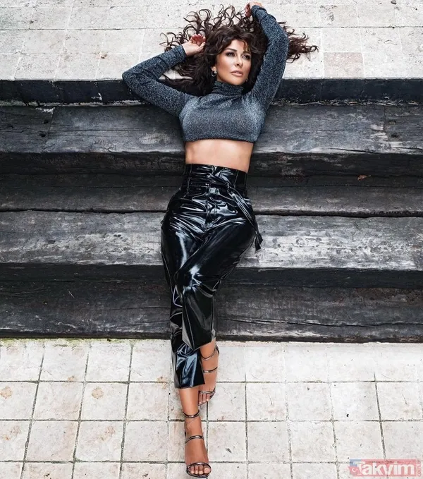 Amazon Selen önce Hadise'ye salladı sonra da soyunup denize atladı "Oh be!" Hamdi Alkan'ın eski eşi Selen Görgüzel... - 19