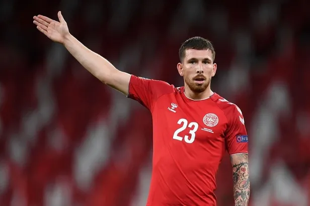 galatasaraydan-govde-gosterisi-orta-sahaya-ingiltereden-yildiz-geliyor-1693563181660.jpeg Galatasaray'dan gövde gösterisi! Orta sahaya İngiltere'den yıldız geliyor-6