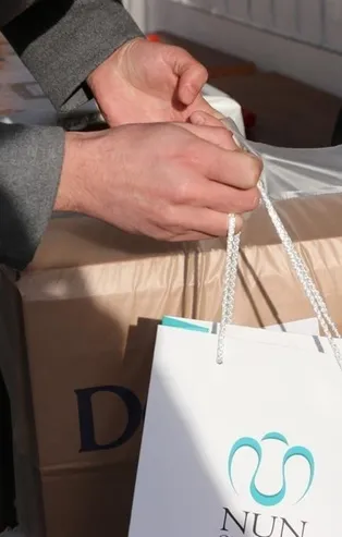 NUN Okulları öğrencileri ihtiyaç sahibi çocuklara sıcak bir kış hediye ediyor!