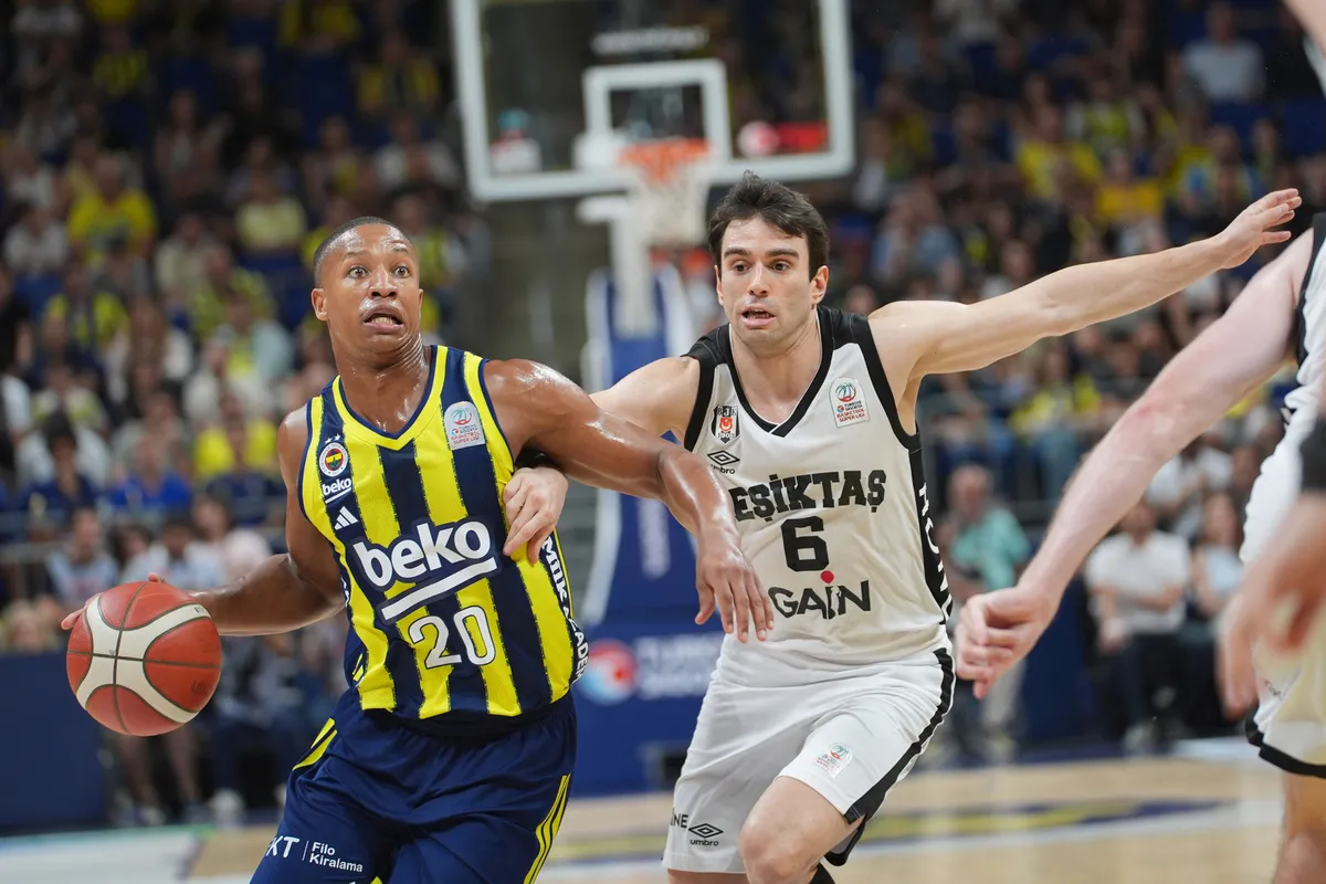 Fenerbahçe Beko seriyi eşitledi