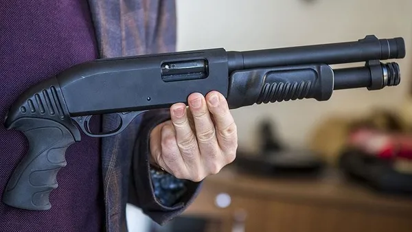 fiziki-ve-psikolojik-siddet-gordugunu-iddia-ettigi-esini-pompali-tufekle-olduren-rumeysa-aydin-tutuklandi-1629023316287.jpg Fiziki ve psikolojik şiddet gördüğünü iddia ettiği eşini pompalı tüfekle öldüren Rümeysa Aydın tutuklandı-2