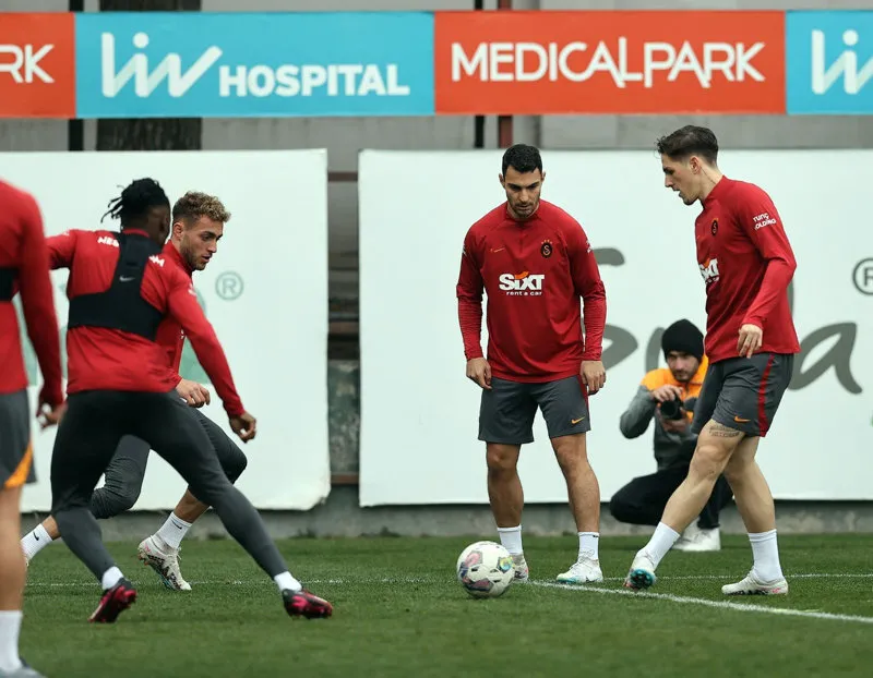 Galatasaray'da transfer bitmiyor! Barcelona'dan gelecek - 6