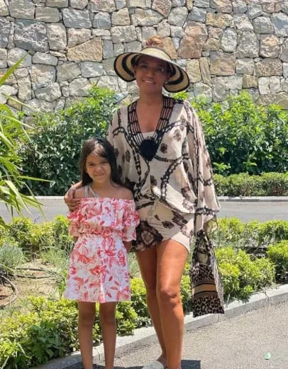 gelinim-mutfakta-yekta-kim-kac-yasinda-nereli-gelinim-mutfakta-kaynana-cevriye-kimdir-1632051926887.jpg Gelinim Mutfakta Yekta kimdir, kaç yaşında, nereli? Gelinim Mutfakta kaynana Cevriye kimdir?-8