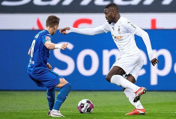 Almanya Bundesliga’da geceye 'tükürük' skandalı damga vurdu! Cezası ağır olacak-5