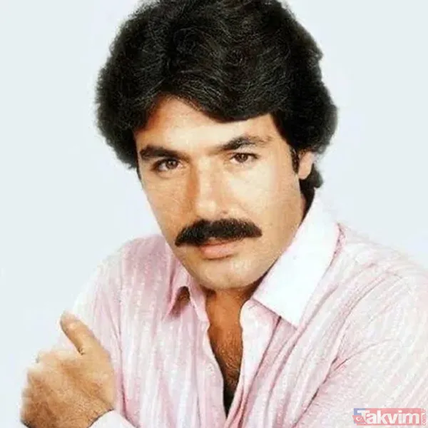 Merhum sanatçı için bugün Atatürk Kültür Merkezi'nde düzenlenen anma töreninde gözyaşları sel oldu.