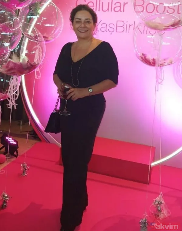 Melisa Döngel annesini paylaştı "Güzellik genetik" dedirtti! İşte Melisa Döngel'in Rus annesi! O da tıpkı Neslihan Atagül gibi... - 31