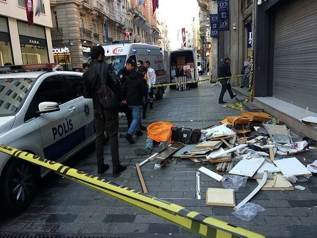 Son dakika: İstiklal Caddesi'nde 6. kattan düşen işçi öldü-1