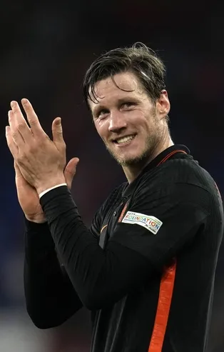 Fenerbahçe ve Beşiktaş'ın listesindeki Weghorst golüyle galibiyeti getirdi, Galatasaray'ın gözdesi Witsel perdeyi açtı!