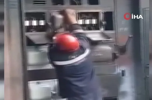 Korkunç olay! Trafo patladı ortalık savaş alanına döndü